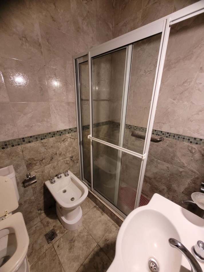 Venta Departamento de 2 ambientes lateral