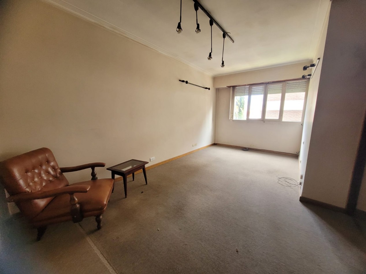 Venta Departamento de 3 ambientes cochera