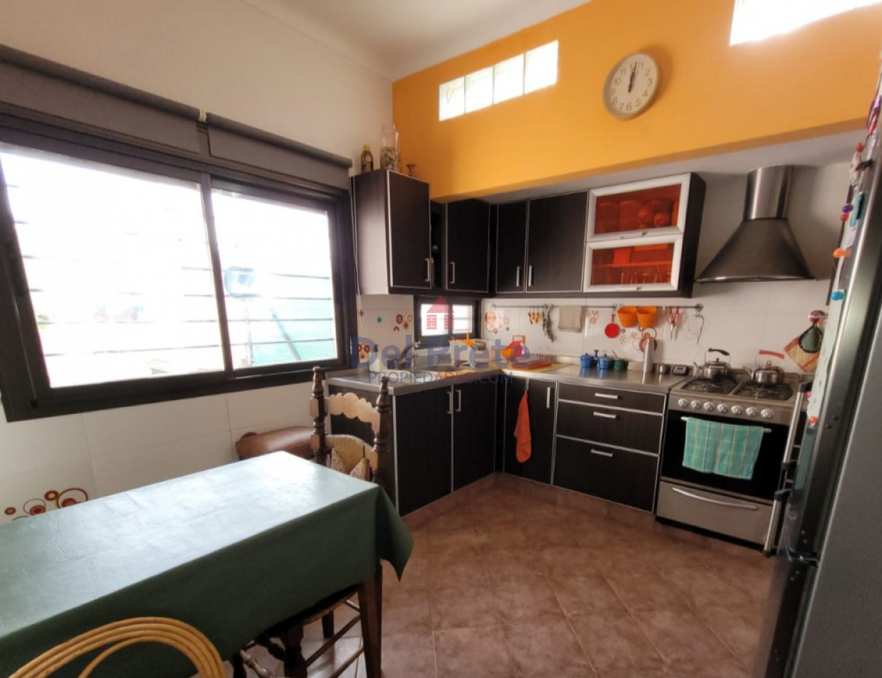 Venta chalet son dos propiedades en el lote