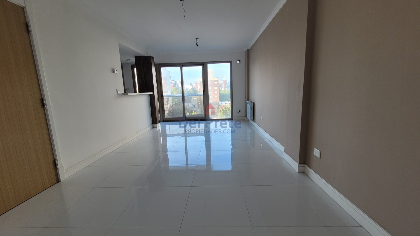 Venta  3 ambientes  cochera  Plaza Mitre 