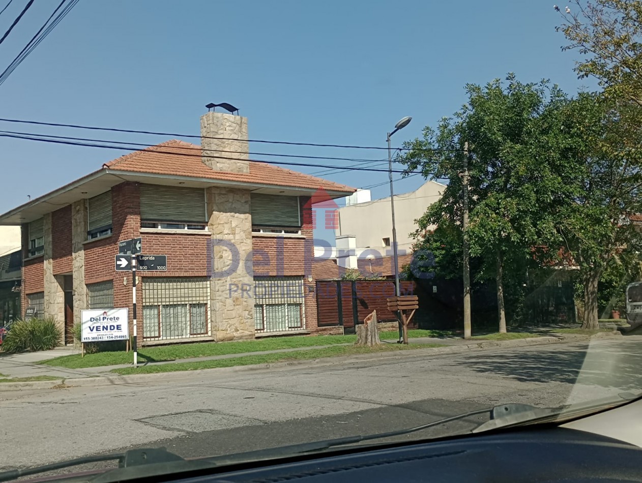 Venta Chalet y Local sobre calle Paunero y Laprida