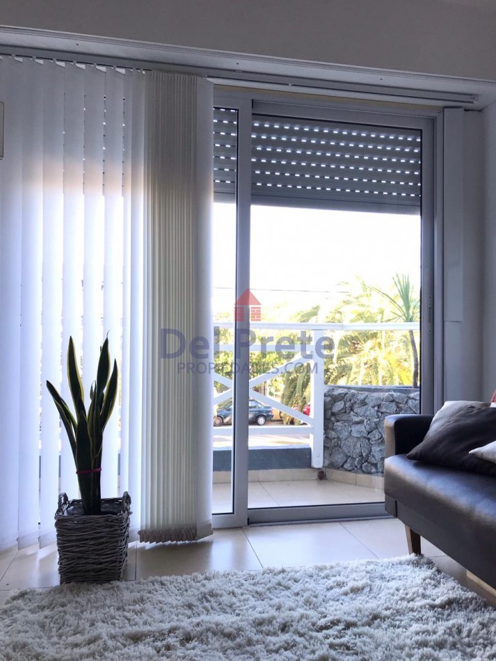 Venta Departamento 2 ambientes , escritorio Cochera