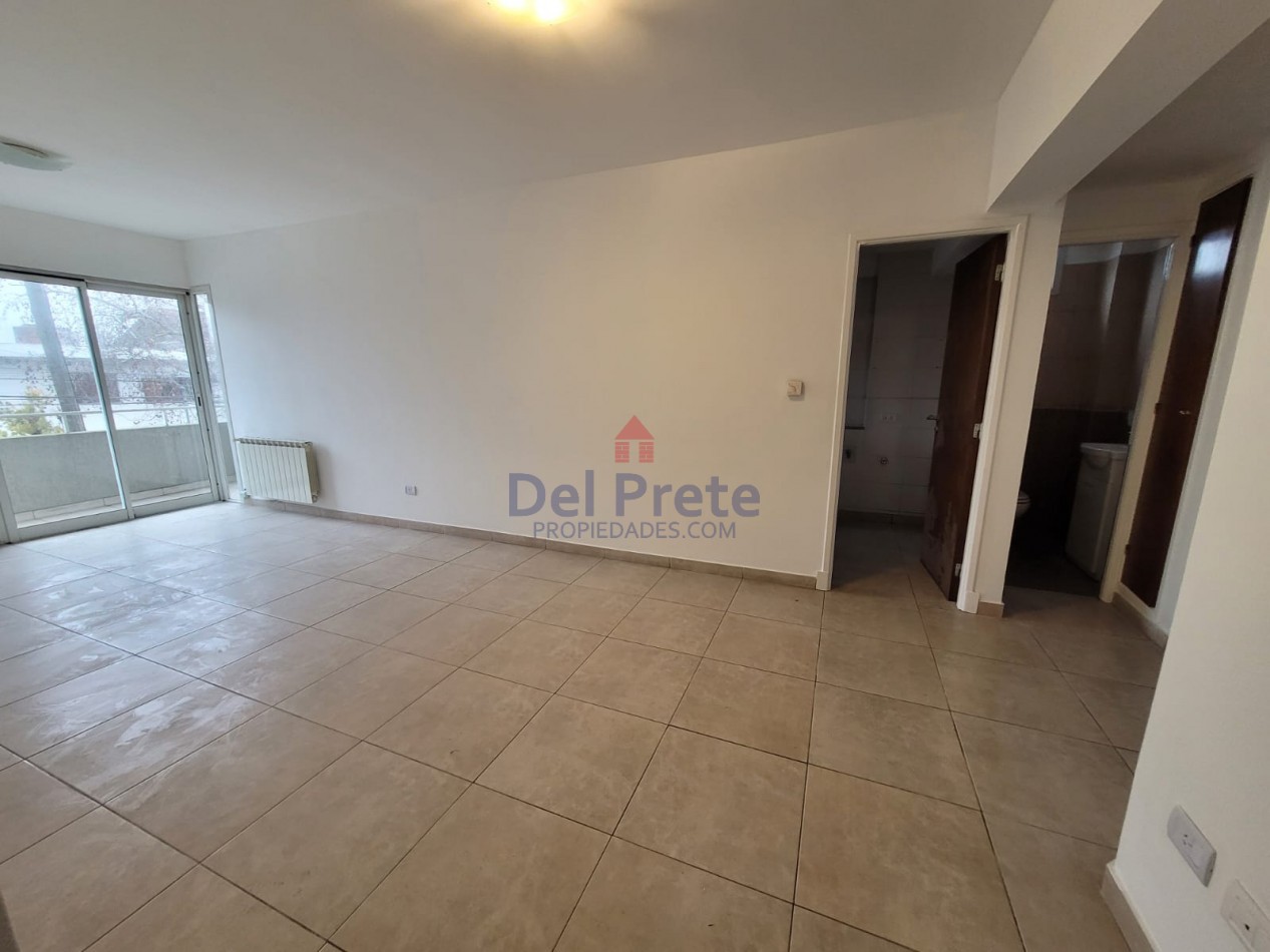 Venta   Departamento  3 ambientes cochera 
