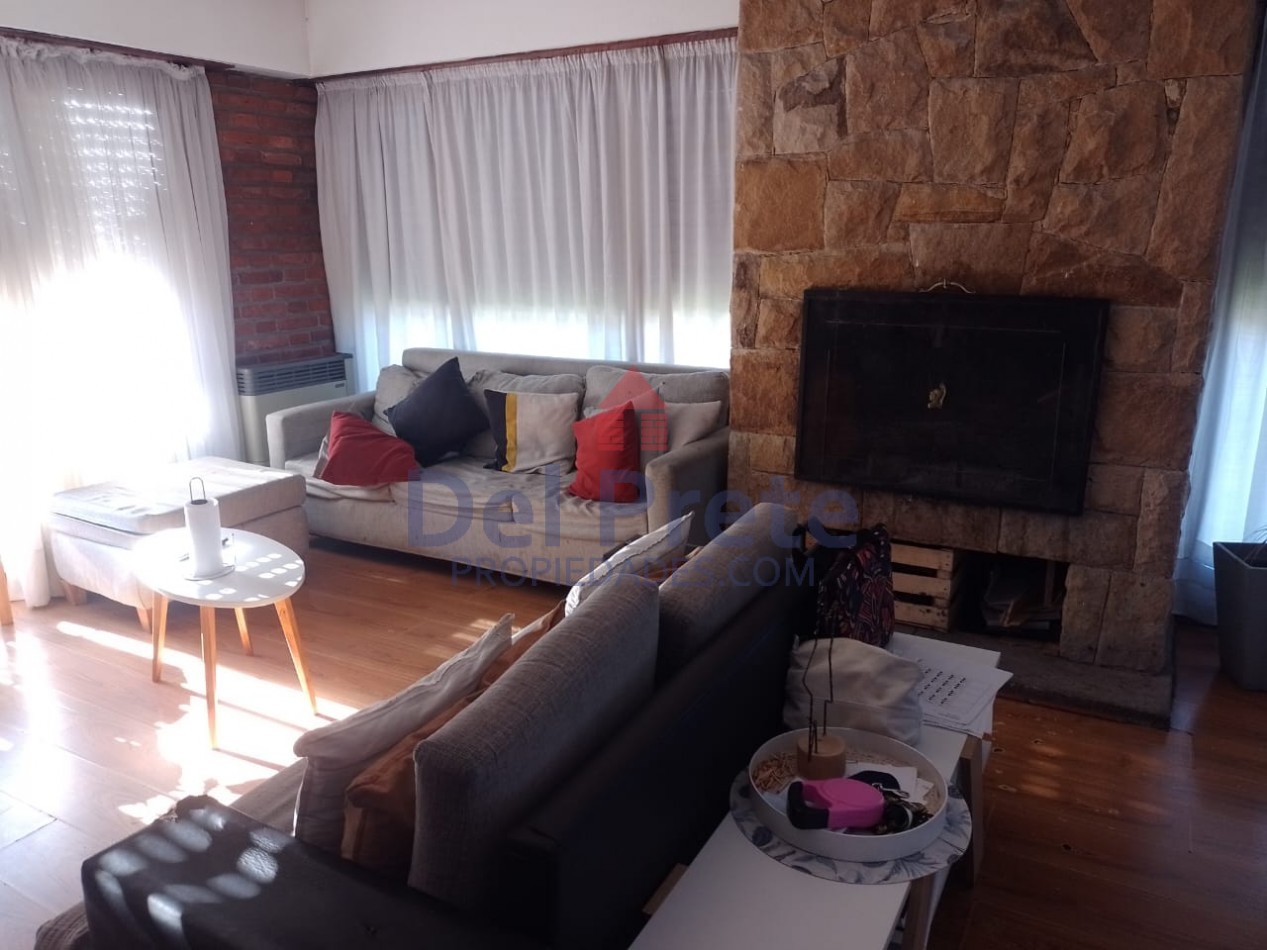 Venta Chalet y Local sobre calle Paunero y Laprida