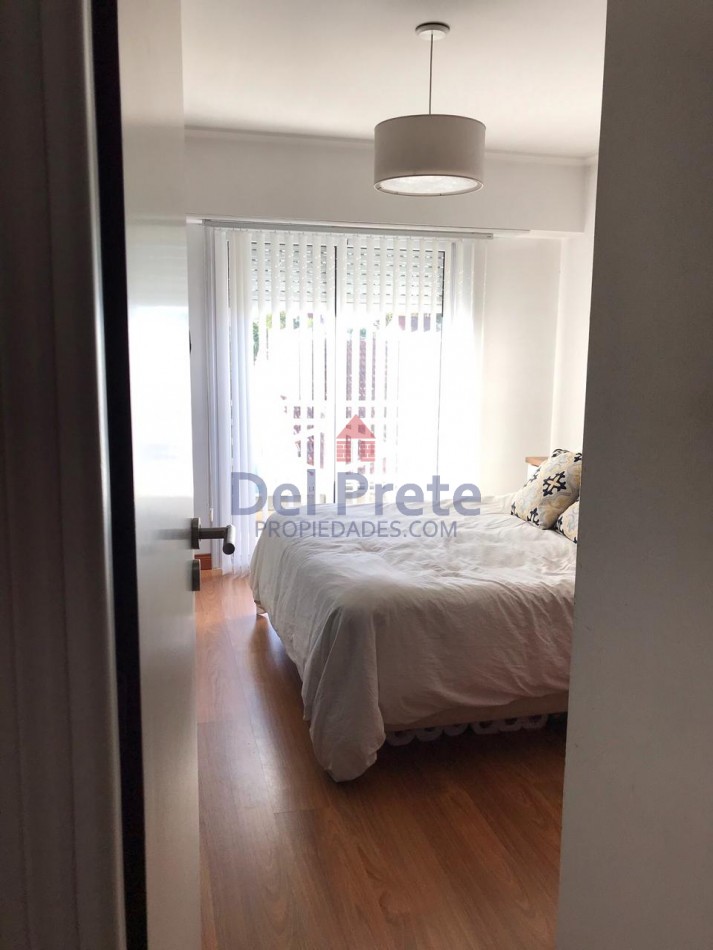 Venta Departamento 2 ambientes , escritorio Cochera