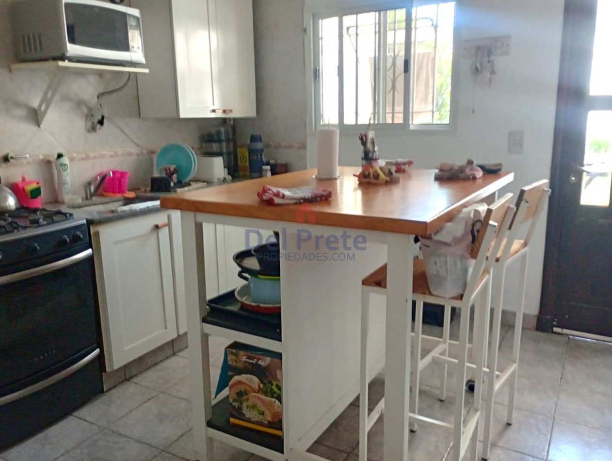Venta Duplex 3 Ambientes espacio de coche