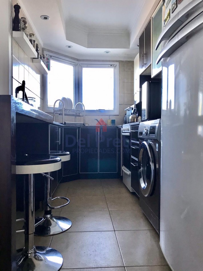 Venta Departamento 2 ambientes , escritorio Cochera