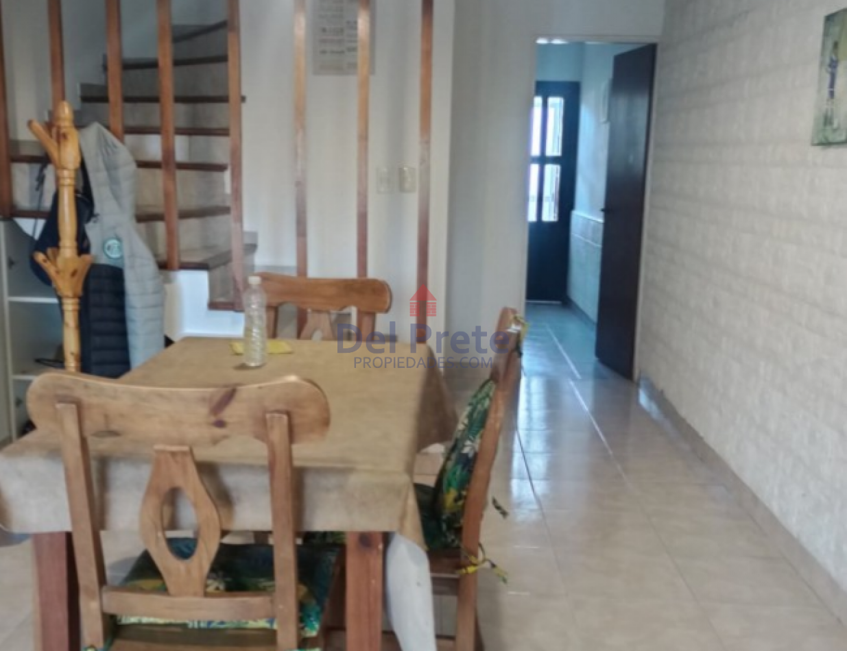 Venta Duplex 3 Ambientes espacio de coche