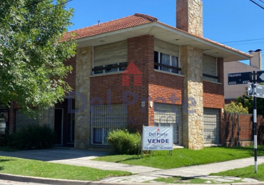 Venta Chalet Con Local Paunero y Laprida