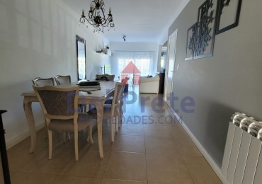  Venta  Departamento 2 ambientes , escritorio Cochera 