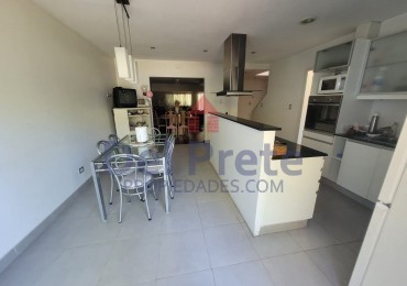  Chalet   4 ambientes  venta Los Troncos Mar del Plata  